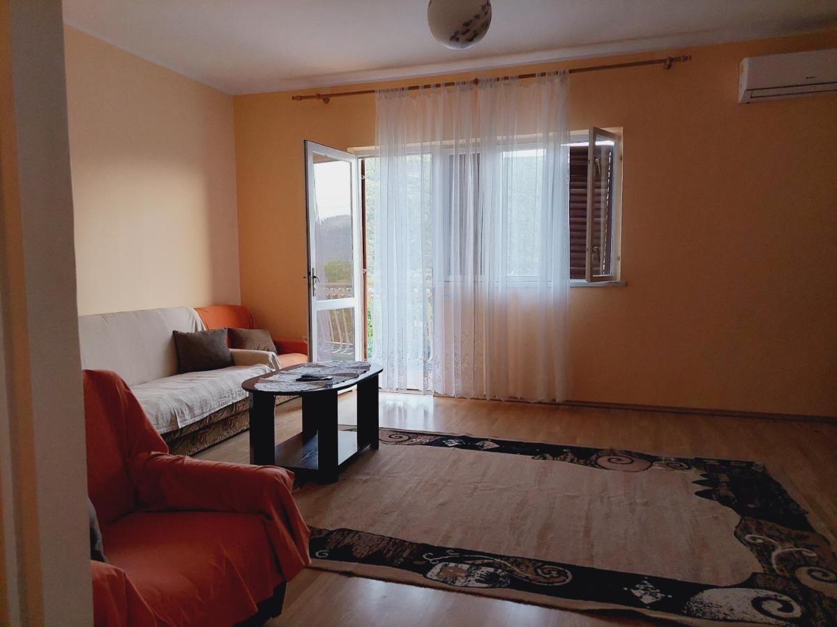 Stipe Apartment Grebastica